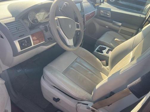 2008 Chrysler Town & Country Touring