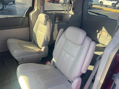 2008 Chrysler Town & Country Touring