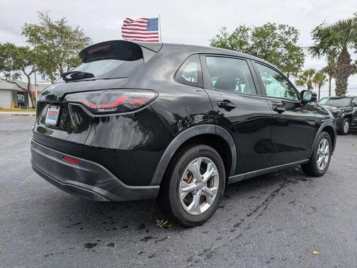 Crystal Black 2024 Honda HR-V LX