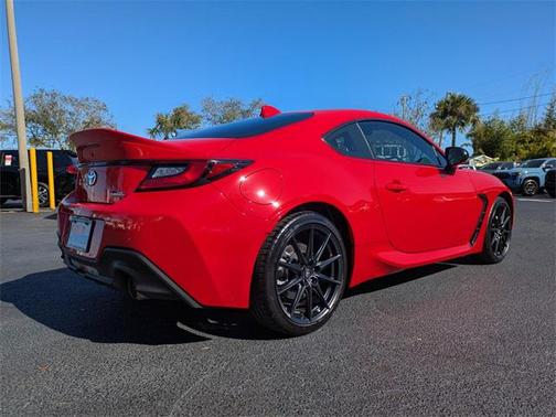 2025 Toyota GR86 Premium