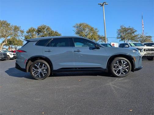 2026 Toyota Crown Signia XLE