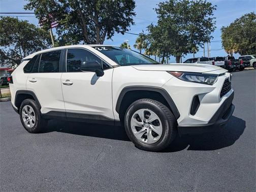 2022 Toyota RAV4 LE