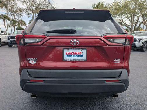 2022 Toyota RAV4 XLE