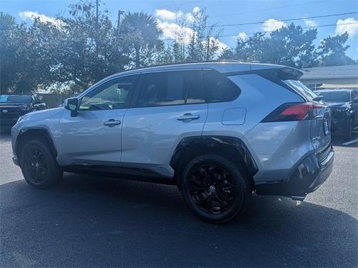 2025 Toyota RAV4 Hybrid SE