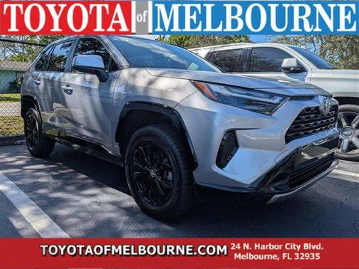 2025 Toyota RAV4 Hybrid SE