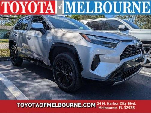 2025 Toyota RAV4 Hybrid SE