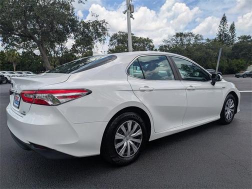 2020 Toyota Camry Hybrid LE