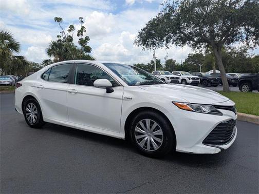 2020 Toyota Camry Hybrid LE