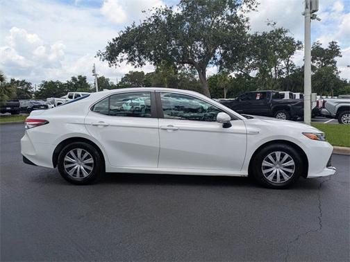 2020 Toyota Camry Hybrid LE