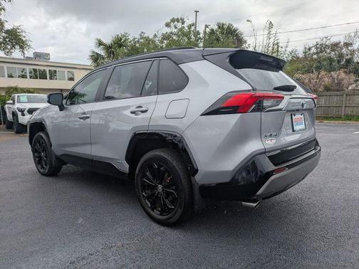 2024 Toyota RAV4 Hybrid SE