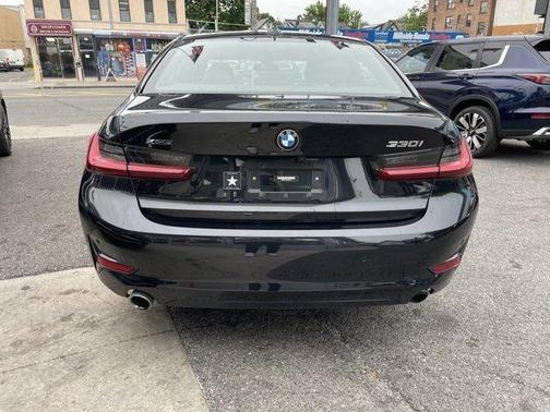 2022 BMW 330 i xDrive