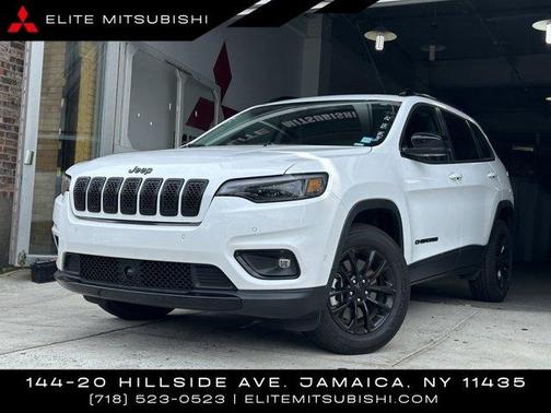 2023 Jeep Cherokee Altitude Lux