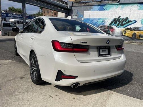 2021 BMW 330 i xDrive