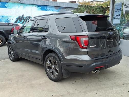 2018 Ford Explorer sport