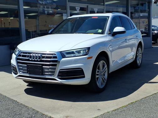 Ibis White 2020 Audi Q5 40 Premium Plus