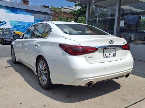 2022 INFINITI Q50 LUXE