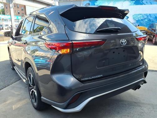 2022 Toyota Highlander XSE
