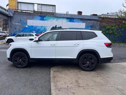 2022 Volkswagen Atlas 2.0T SE w/Technology