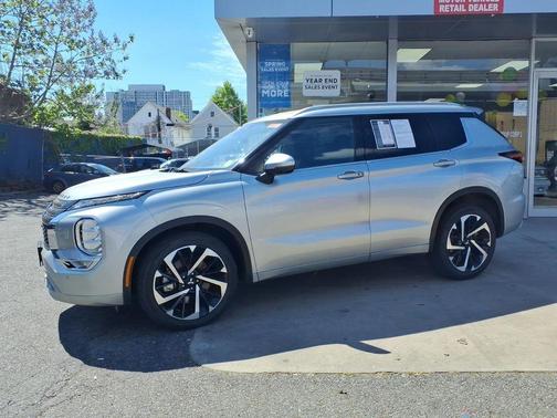 Silver 2022 Mitsubishi Outlander SEL