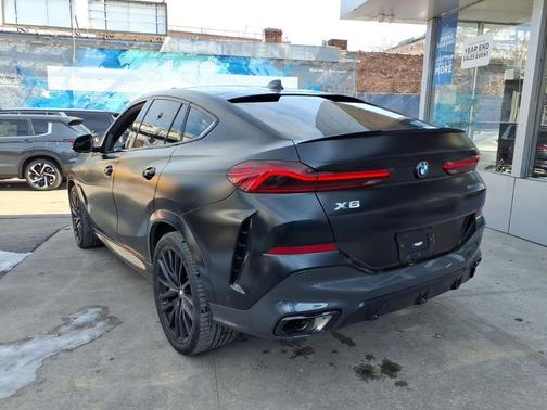 2022 BMW X6 xDrive40i