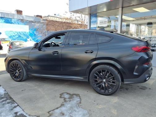 2022 BMW X6 xDrive40i