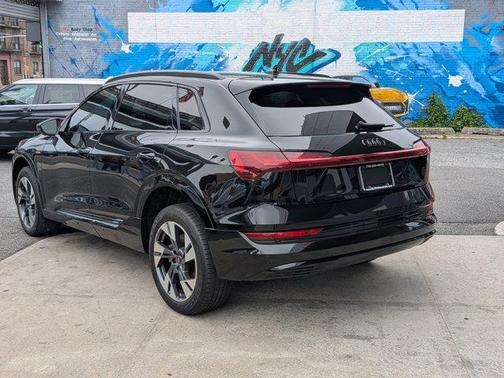 2021 Audi e-tron Premium