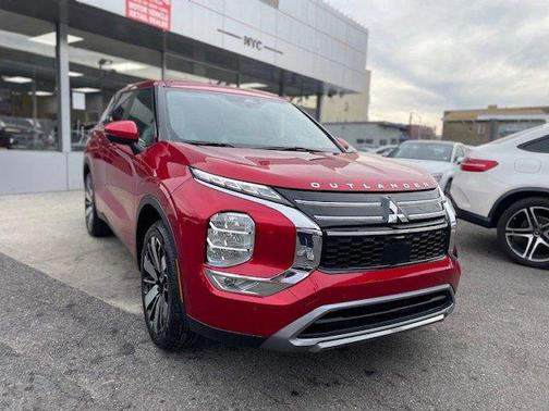 2025 Mitsubishi Outlander SE