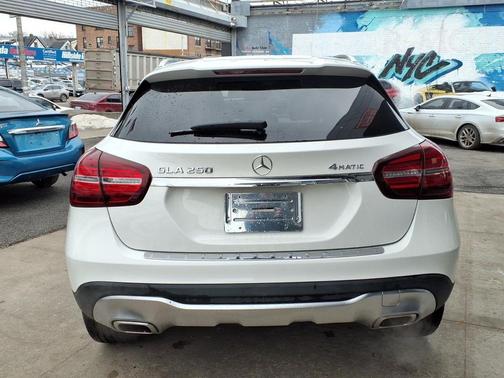 2020 Mercedes-Benz GLA 250 Base 4MATIC