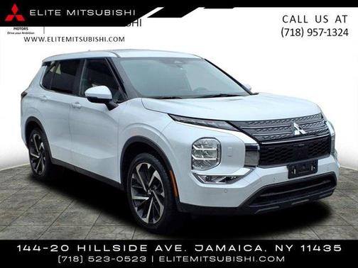 2023 Mitsubishi Outlander SE