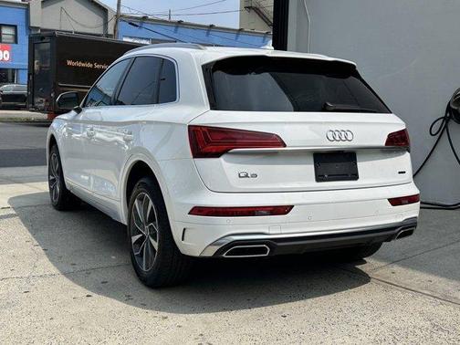 2022 Audi Q5 45 S line Premium Plus
