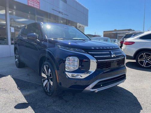 2025 Mitsubishi Outlander SE