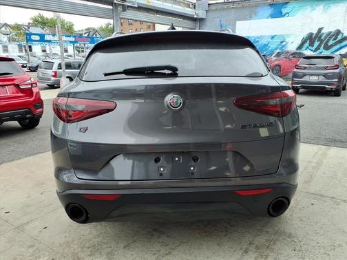 2020 Alfa Romeo Stelvio Base