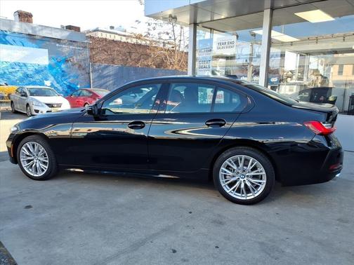 2023 BMW 330 i xDrive