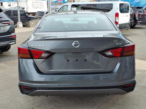 2022 Nissan Altima 2.5 SV