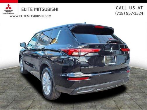 2025 Mitsubishi Outlander ES