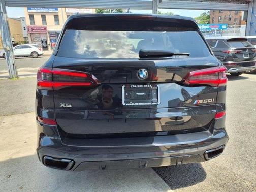 2021 BMW X5 M50i