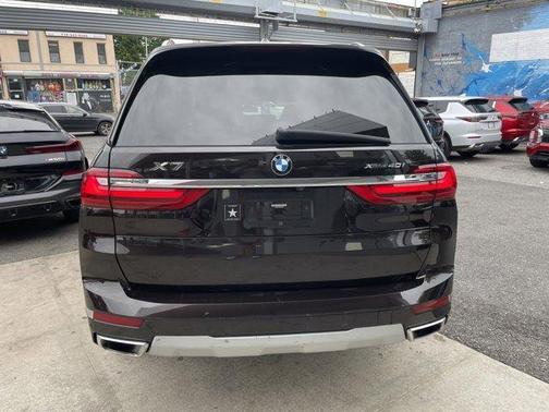 2022 BMW X7 xDrive40i