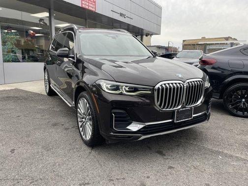 2022 BMW X7 xDrive40i
