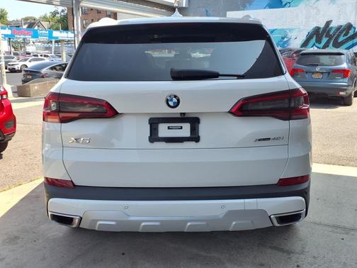 Alpine White 2020 BMW X5 xDrive40i