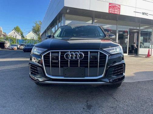 2022 Audi Q7 55 Premium Plus