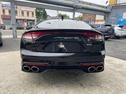 2022 Kia Stinger GT1