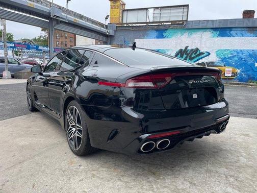 2022 Kia Stinger GT1