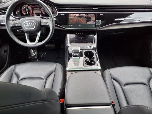 2022 Audi Q8 55 Premium Plus