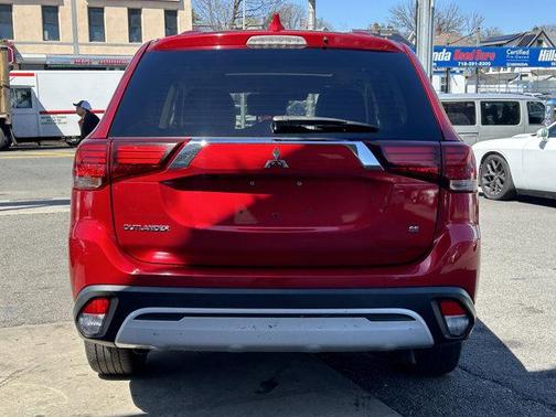 2020 Mitsubishi Outlander SE