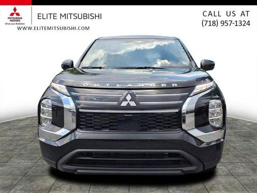 2025 Mitsubishi Outlander ES