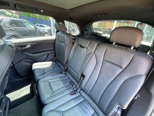 2021 Audi Q7 55 Premium