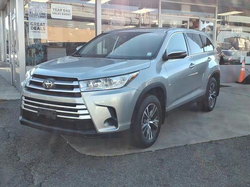 2019 Toyota Highlander LE