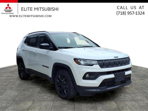 Bright White Clearcoat 2022 Jeep Compass Altitude