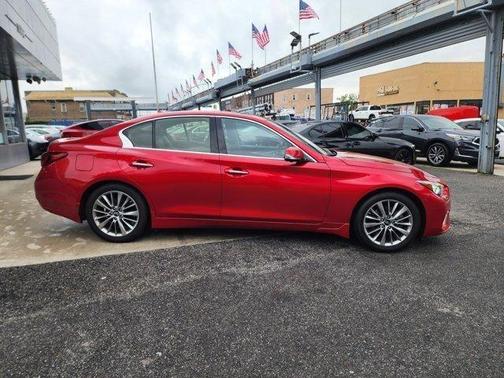 2022 INFINITI Q50 LUXE