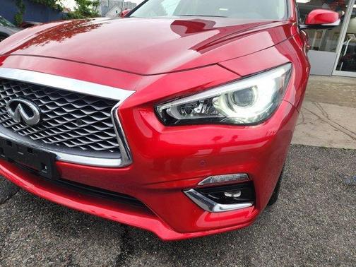 2022 INFINITI Q50 LUXE